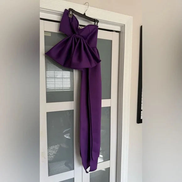 Beautiful purple top- Size small - Picture 4 of 9